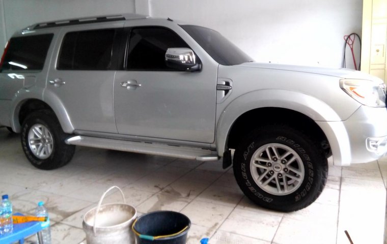 Jual mobil Ford Everest XLT 2011 bekas di Sumatra Utara