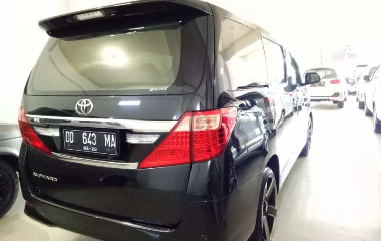 Sulawesi Selatan, Toyota Alphard X 2012 kondisi terawat