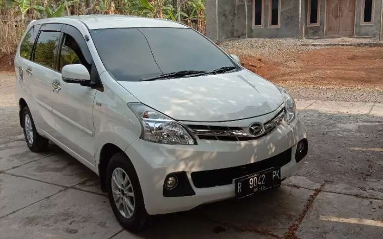 Jawa Tengah, jual mobil Daihatsu Xenia R 2014 dengan harga terjangkau