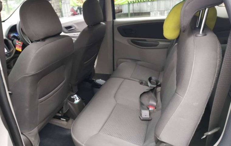 Jawa Barat, Chevrolet Spin LS 2014 kondisi terawat