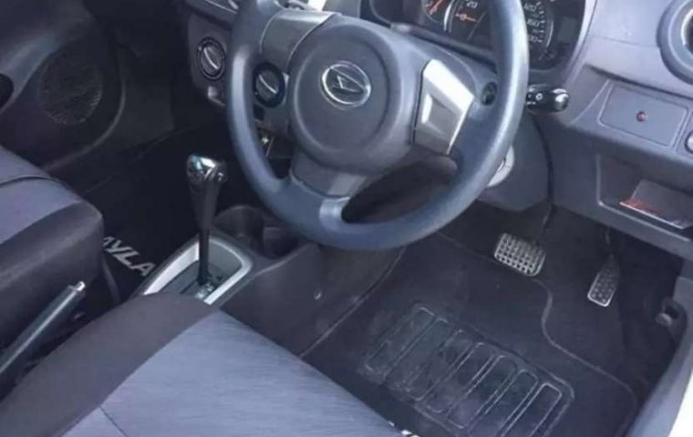 Mobil Daihatsu Ayla 2017 X dijual, Jawa Timur