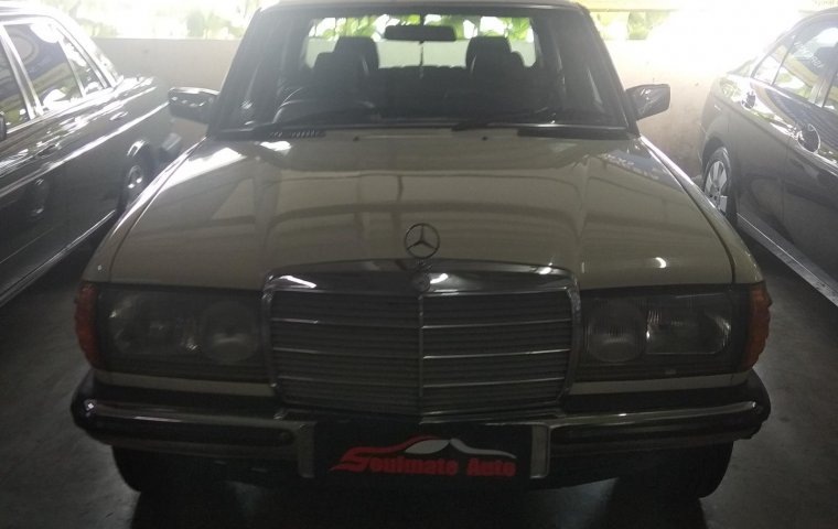 Jual mobil Mercedes-Benz E-Class 280 E 1985 murah di DKI Jakarta