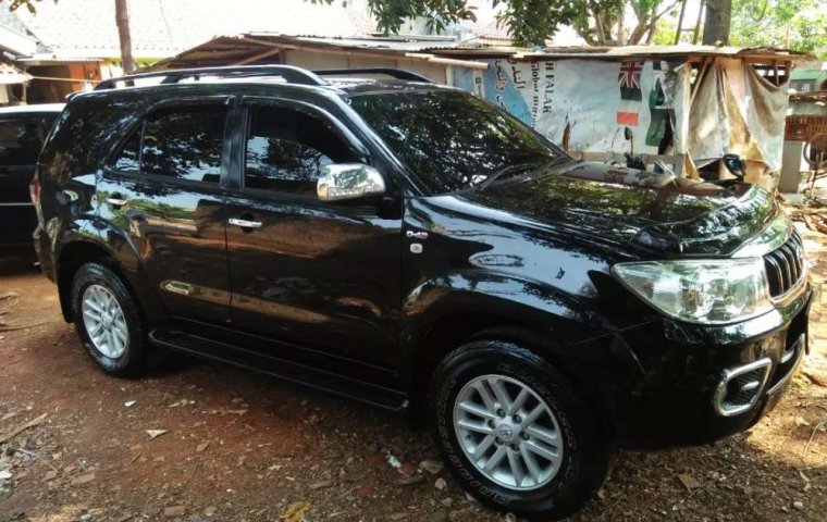 Jawa Barat, Toyota Fortuner G 2010 kondisi terawat