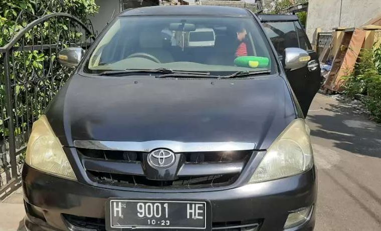 Jual Toyota Kijang Innova 2.0 G 2005 harga murah di Jawa Tengah