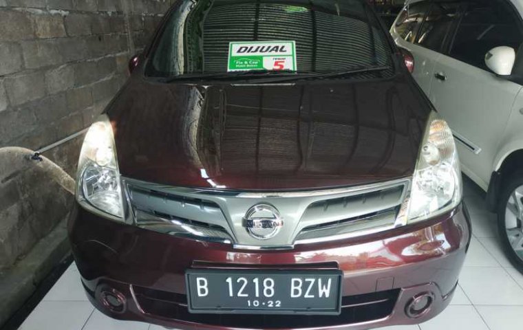 Jual mobil Nissan Grand Livina SV 2012 bekas di DIY Yogyakarta