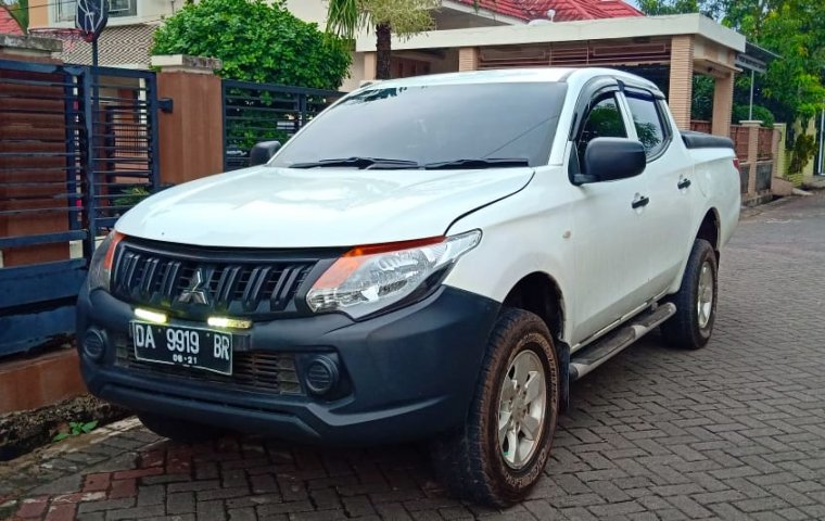 Dijual mobil Mitsubishi Strada Triton HD-X 2015 harga murah di Kalimantan Selatan