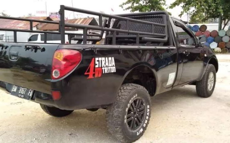 Mobil Mitsubishi Triton 2013 GLX 4x4 dijual, Riau