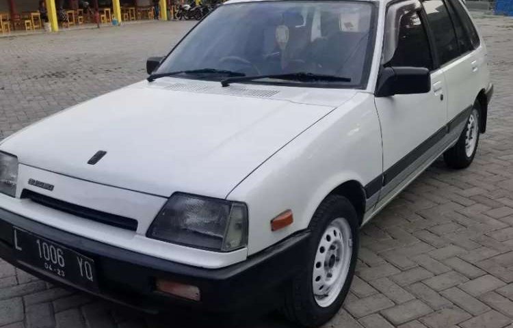 Mobil Suzuki Forsa 1989 terbaik di Jawa Timur