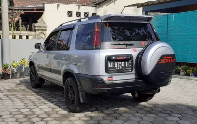 Jual mobil bekas murah Honda CR-V 4X4 2001 di Jawa Tengah