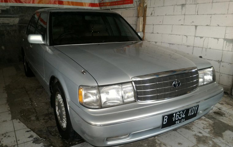 Jual mobil bekas murah Toyota Crown Crown 3.0 Royal Saloon 1995 di DKI Jakarta