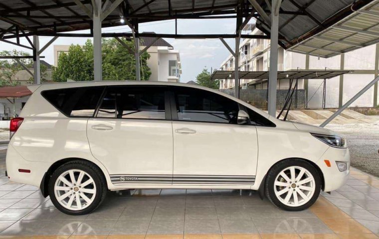 Dijual mobil bekas Toyota Kijang Innova 2.4G, Jawa Barat 