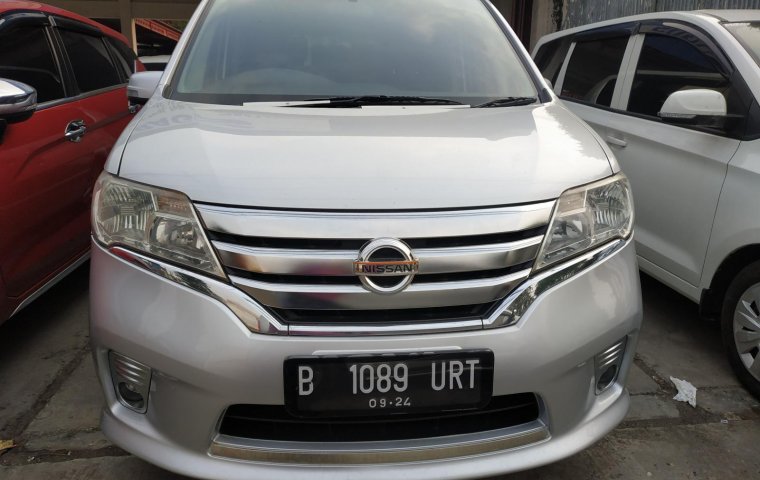 Jual mobil Nissan Serena Highway Star 2014 bekas di Jawa Barat