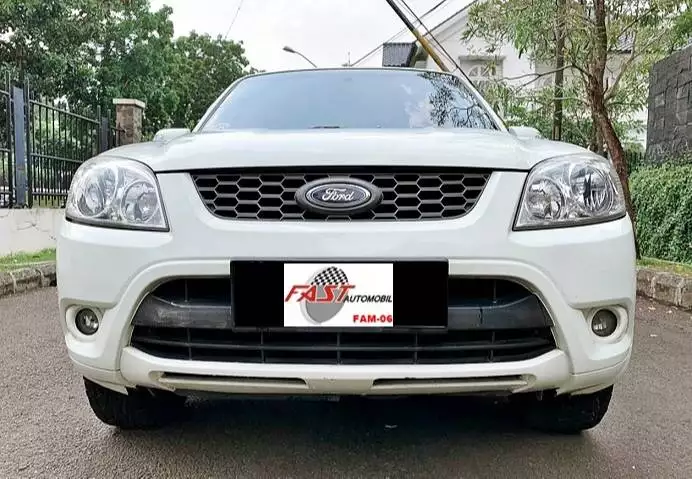 Jual cepat Ford Escape XLT 2012 terbaik di Banten