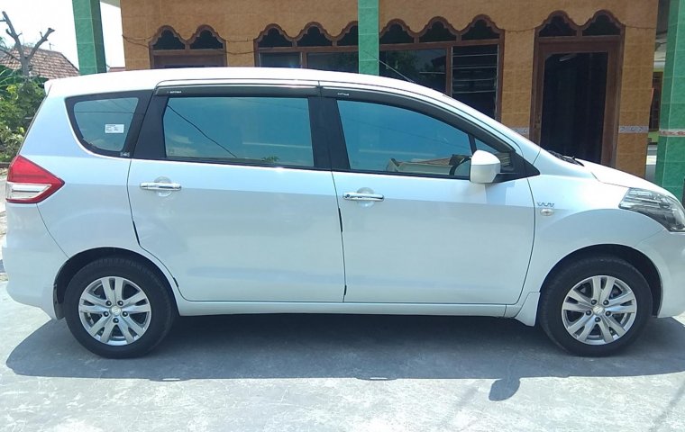 Jual cepat mobil Suzuki Ertiga GL Manual 2017 di Jawa Timur