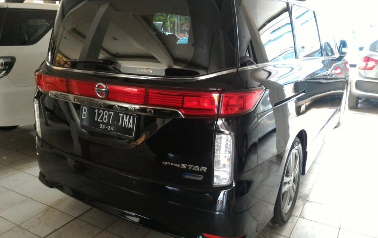 Jual mobil Nissan Elgrand Highway Star 2014 bekas di DKI Jakarta