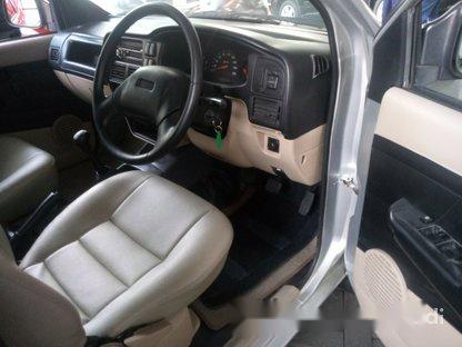 Jual mobil Isuzu Panther 2.5 2010 bekas, Jawa Timur