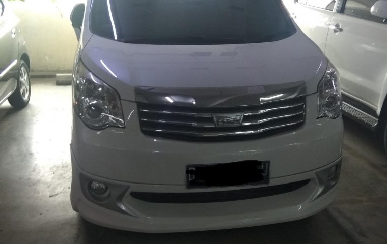 Dijual mobil bekas Toyota NAV1 V 2013, DKI Jakarta