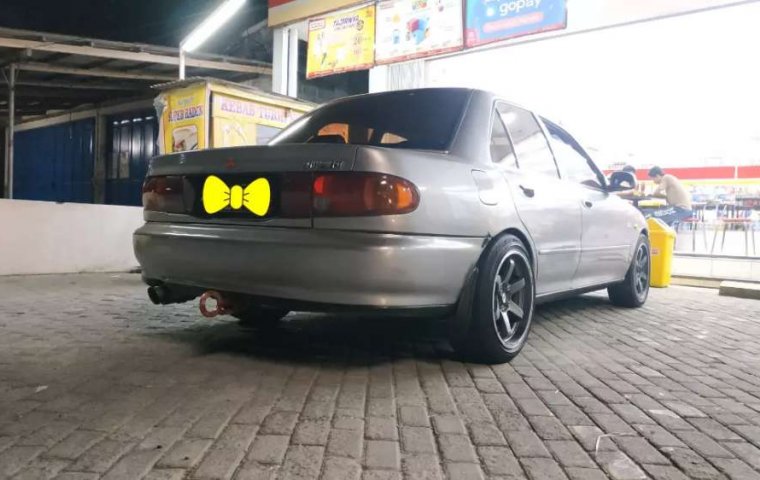 Mitsubishi Lancer 1994 Jawa Tengah dijual dengan harga termurah