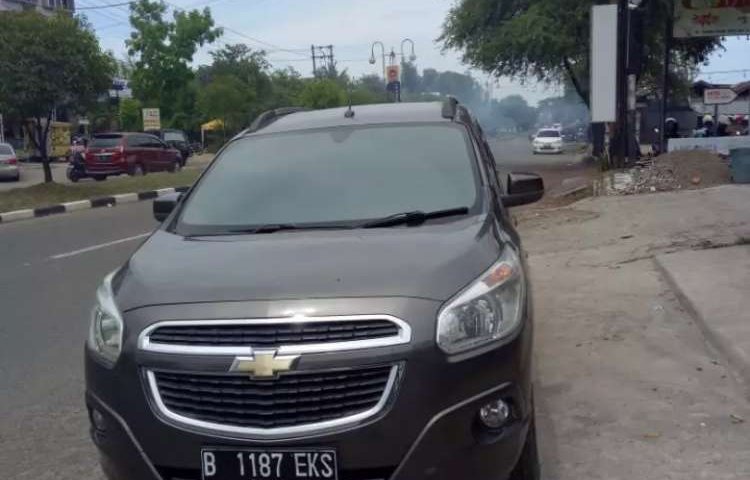 Mobil Chevrolet Spin 2014 LTZ dijual, Aceh