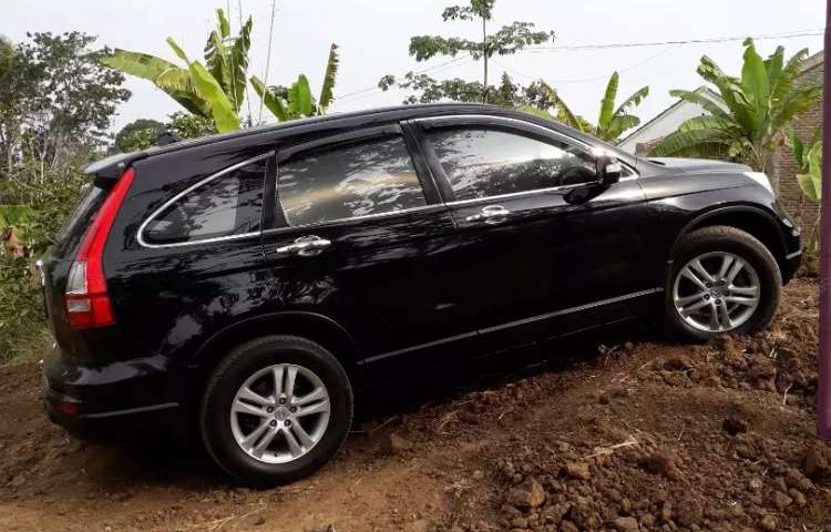 Dijual mobil bekas Honda CR-V 2.4, Lampung 