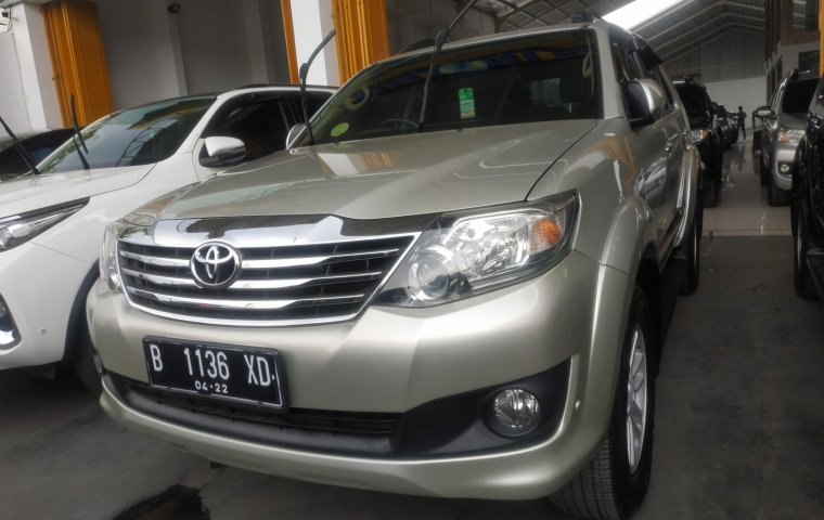 Jual cepat Toyota Fortuner 2.4 G 2012 terbaik di Jawa Barat