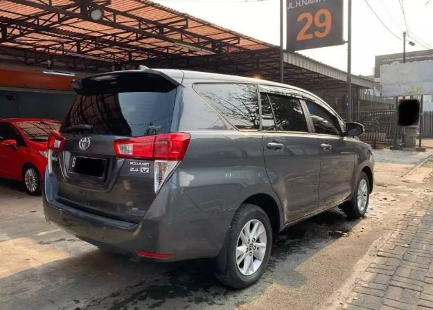 Jual cepat mobil Toyota Kijang Innova 2.4 V 2017 di DKI Jakarta