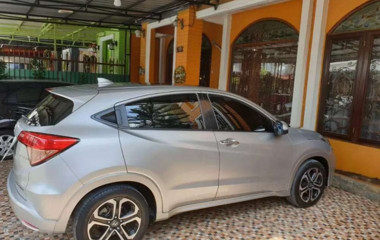 Honda HR-V 2015 Sumatra Utara dijual dengan harga termurah