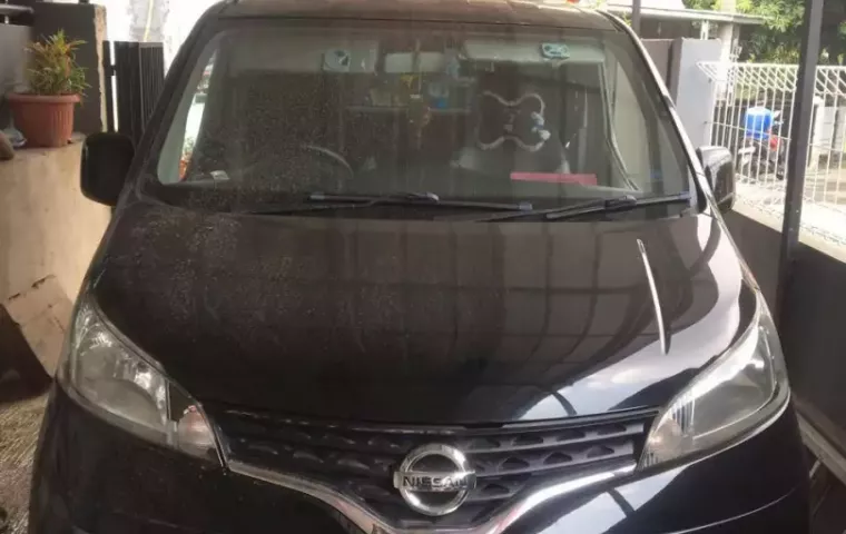 Dijual mobil Nissan Evalia XV 2012 murah di Jawa Barat