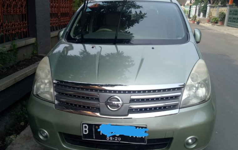 Jual mobil bekas murah Nissan Grand Livina Ultimate 2010 di Banten