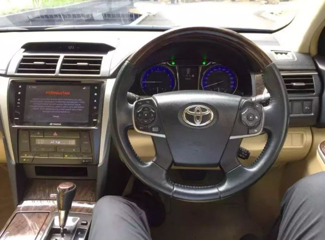 Jual mobil Toyota Camry 2.5 V 2015 murah di DKI Jakarta