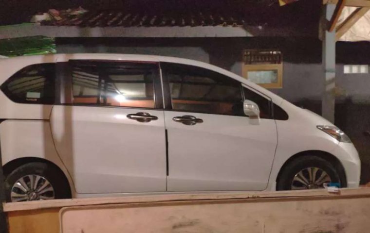 Dijual mobil bekas Honda Freed S, Jawa Barat 