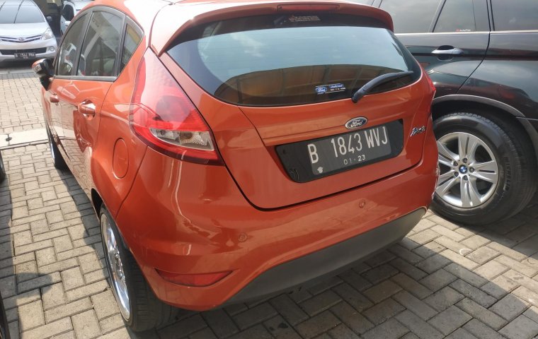 Jual mobil Ford Fiesta Trend 2011 terawat di Jawa Barat 