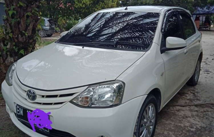 Jual cepat Toyota Etios Valco E 2014 di Riau