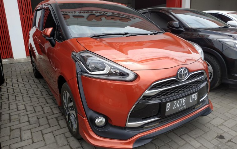 Jual cepat mobil Toyota Sienta Q AT 2017 di Jawa Barat