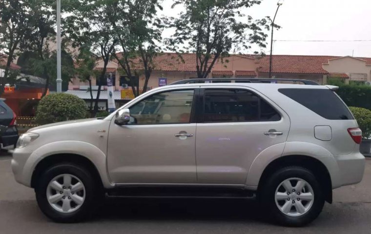 Jual Toyota Fortuner G 2009 harga murah di DKI Jakarta