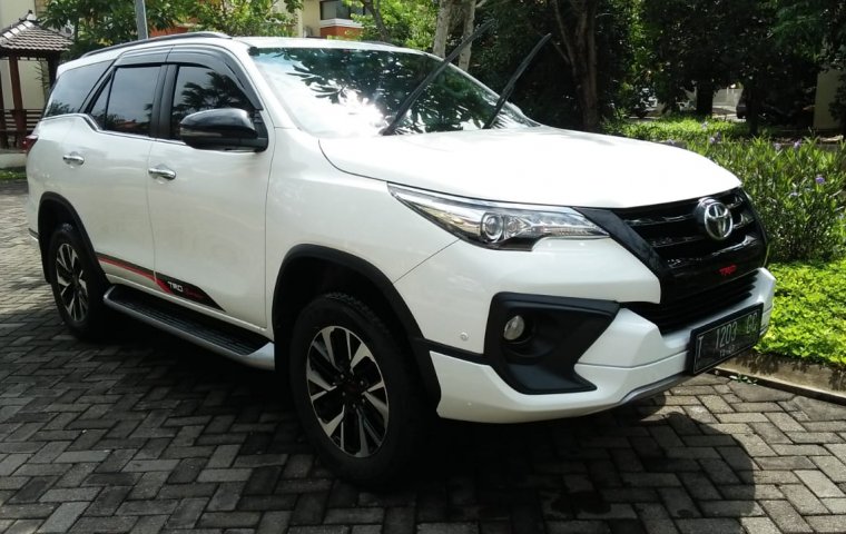 Jual mobil bekas murah Fortuner TRD Sportivo 2018 di DIY Yogyakarta