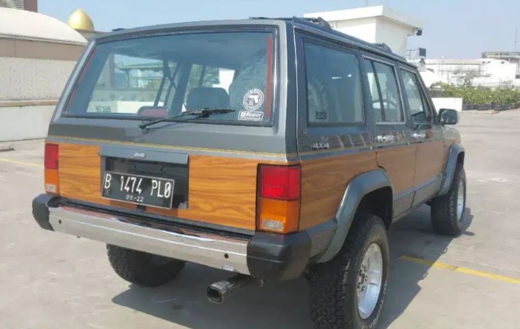 DKI Jakarta, mobil bekas Jeep Cherokee V6 4.0 Automatic 1997 dijual 