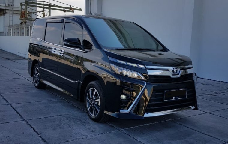 Dijual cepat mobil Toyota Voxy ATPM 2018, DKI Jakarta