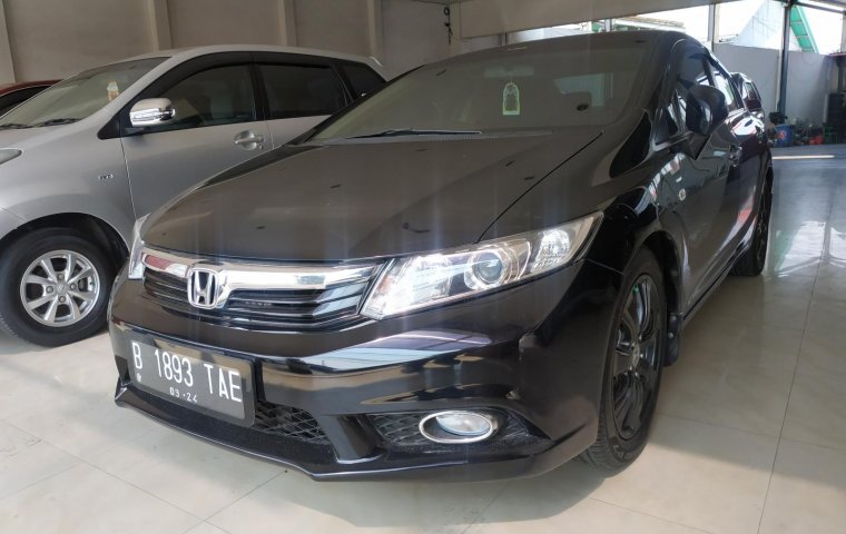 Dijual mobil Honda Civic 1.8 AT 2014 murah di Jawa Barat