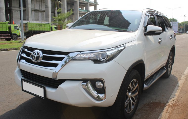 Jual mobil Toyota Fortuner VRZ AT 2017 bekas di DKI Jakarta