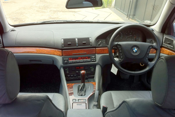 Jual mobil bekas murah BMW 5 Series 528i 1997 di DKI Jakarta