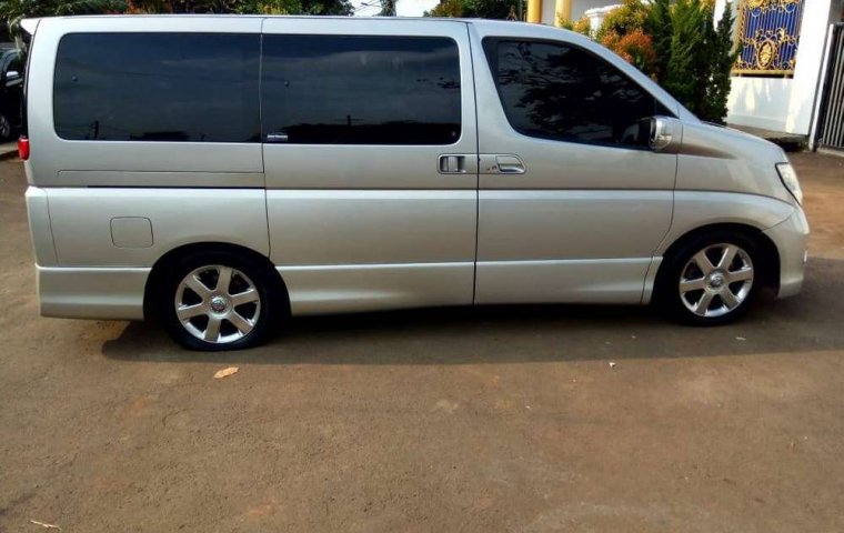 Dijual mobil bekas Nissan Elgrand , DKI Jakarta 