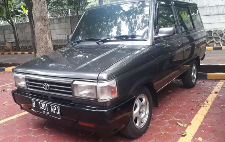 DKI Jakarta, Toyota Kijang 1993 kondisi terawat