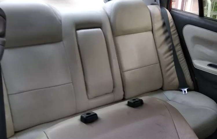 Mitsubishi Lancer 2000 Riau dijual dengan harga termurah