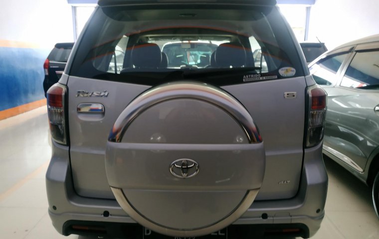 Jual mobil Toyota Rush S AT 2012 murah di Jawa Barat 