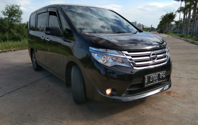 Jual Cepat Mobil Nissan Serena X 2015 di Jawa Barat