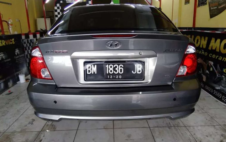 Jual cepat Hyundai Avega 2009 di Riau