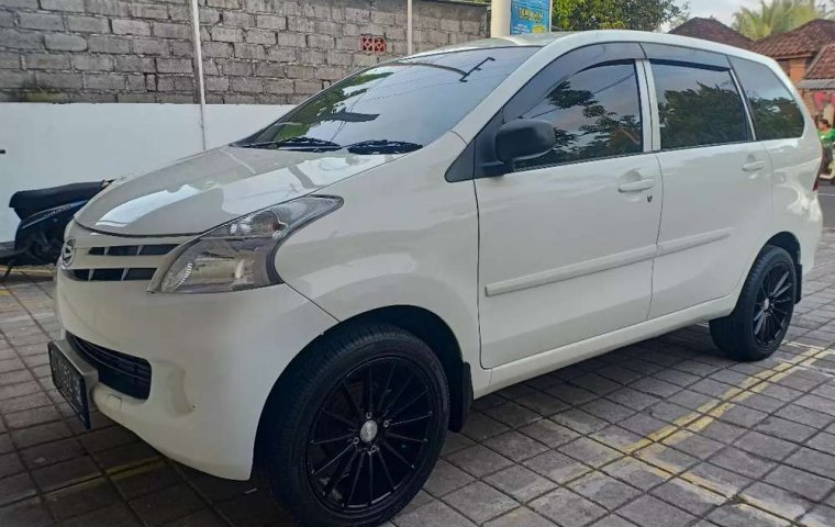 Mobil Daihatsu Xenia 2013 X dijual, Bali