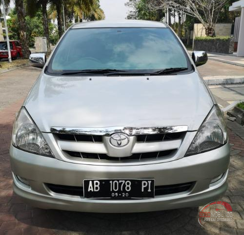Jual mobil Toyota Kijang Innova 2.0 V 2005 murah di DIY Yogyakarta