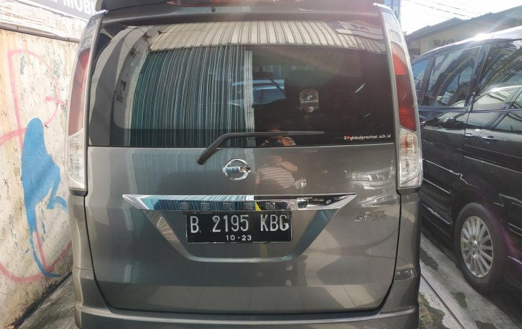 Jual Cepat Mobil Nissan Serena Highway Star AT 2013 di DKI Jakarta